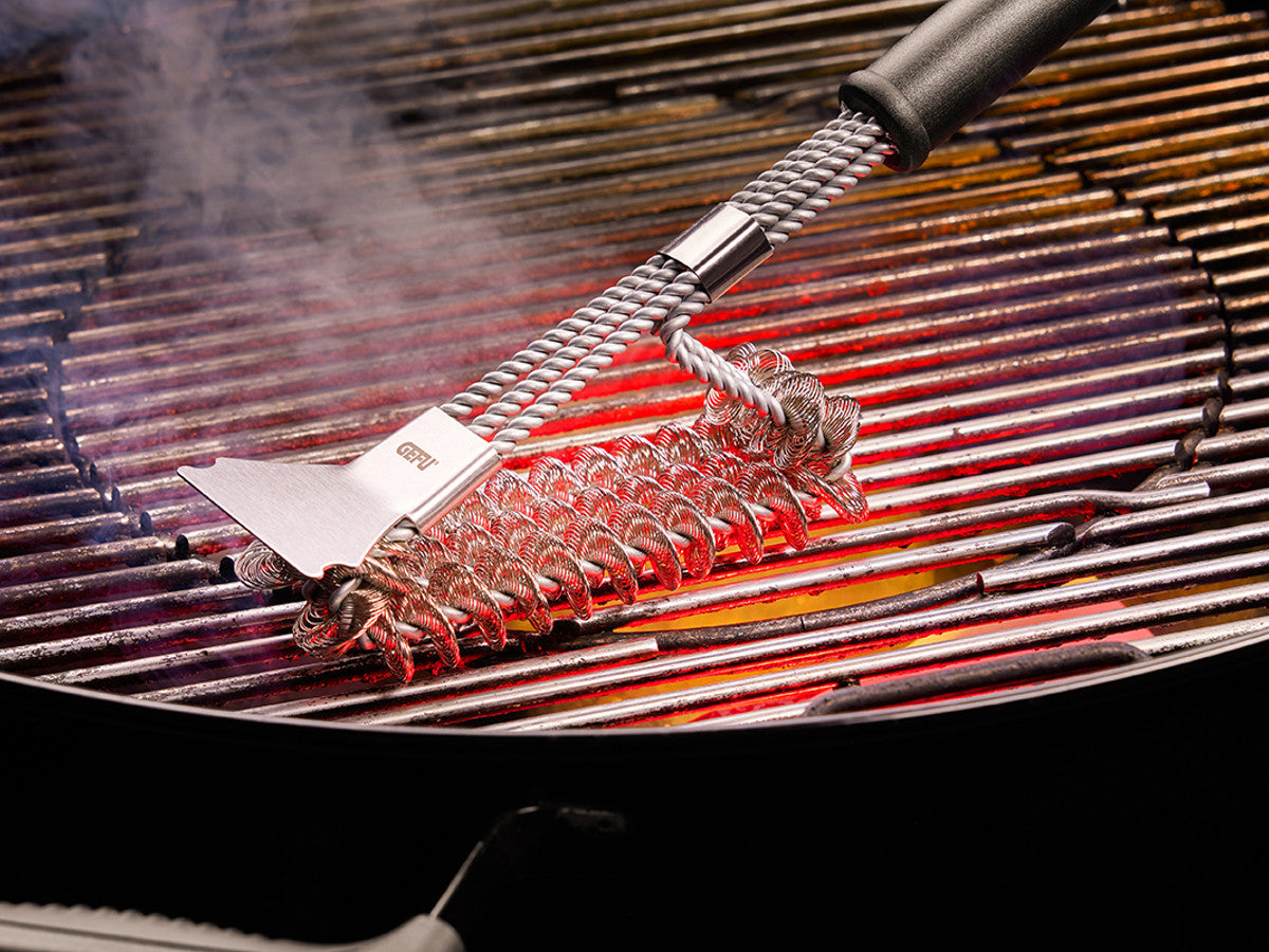 Grila birste GEFU Barbecue BBQ ar trīskāršu no tērauda stieplēm austu suku